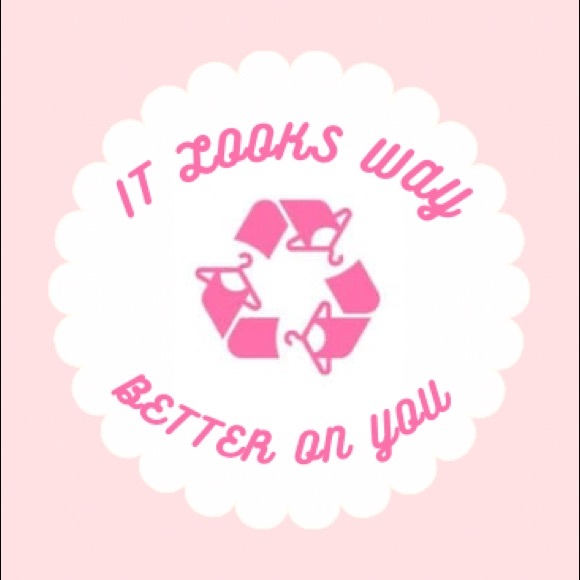 Meet your Posher, Liv - Picture 1 of 1